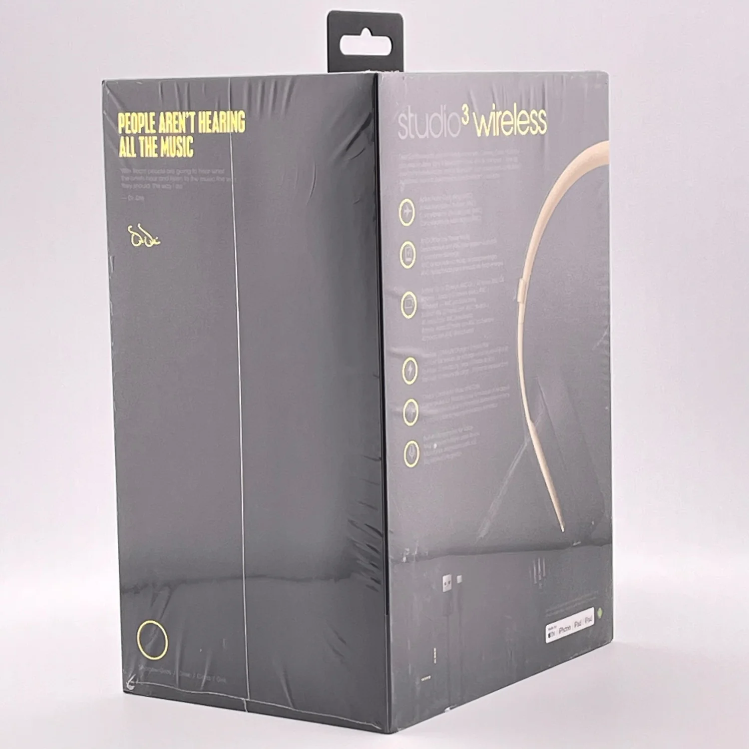 New Beats Studio3 Wireless Over-Ear Bluetooth Headphones Skyline Collection - Image 12