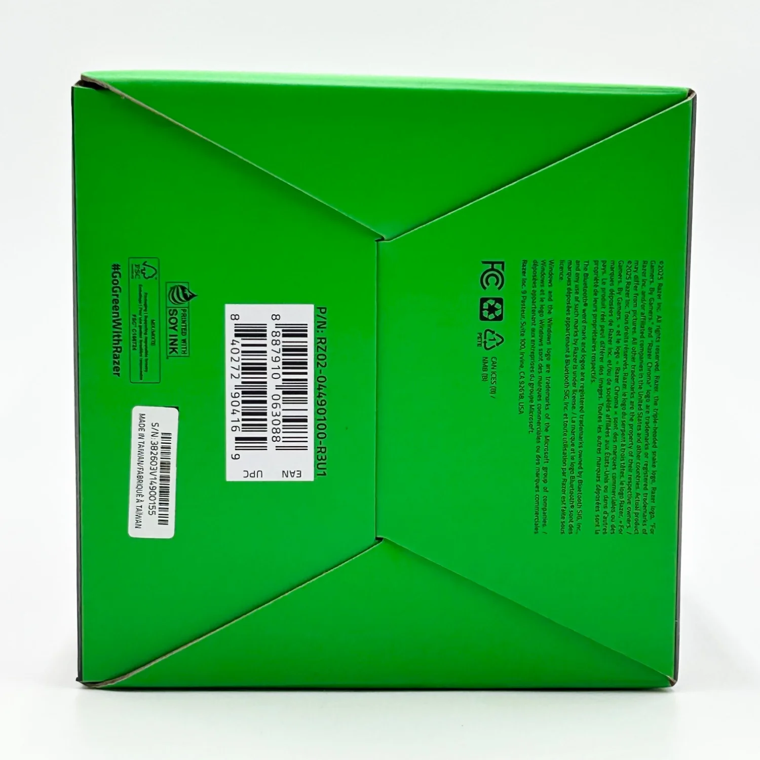 Razer Strider Chroma  Hybrid Gaming Mouse Mat RZ02-04490100-R3U1 - Image 4