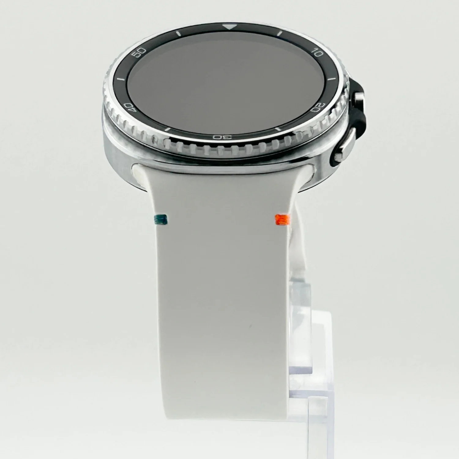 WiFi Only Samsung Galaxy Watch8 Classic Stainless Steel Smartwatch SM-L500 - Image 6