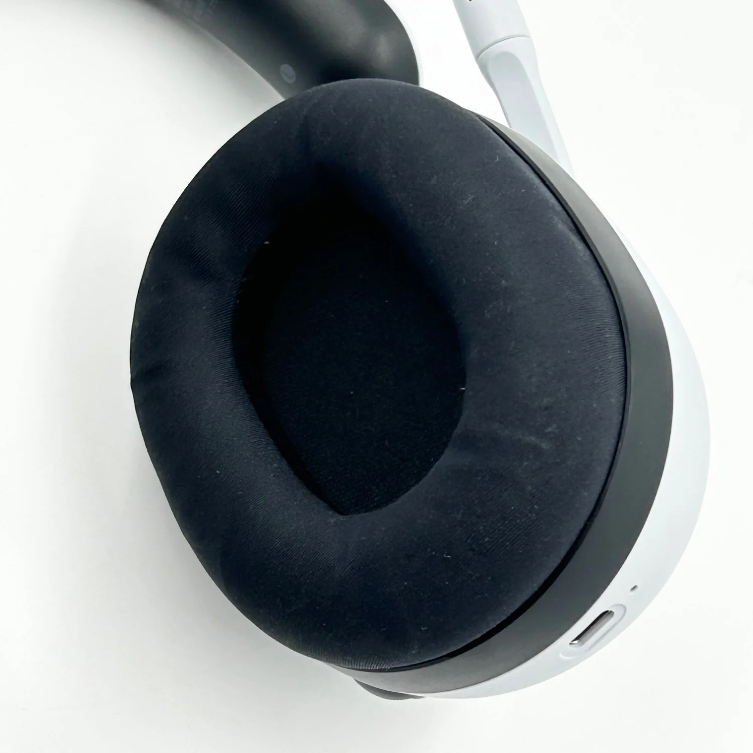 Sony INZONE H9  Wireless Noise Cancelling Gaming Headset White WH-G700 - Image 9