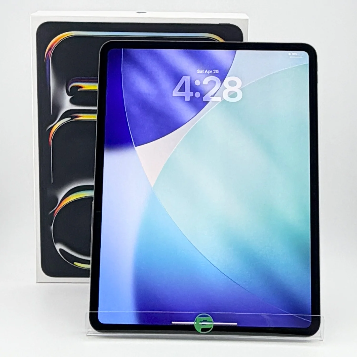 Unlocked 
Apple iPad Pro 13" M5 256GB Space Black ME7W4LL/A - Image 9